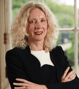 Clerk Chief Executive Lesley Hogg